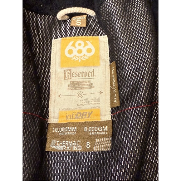 686 Reserved Luster Ski Snowboard Jacket - Picture 6 of 10